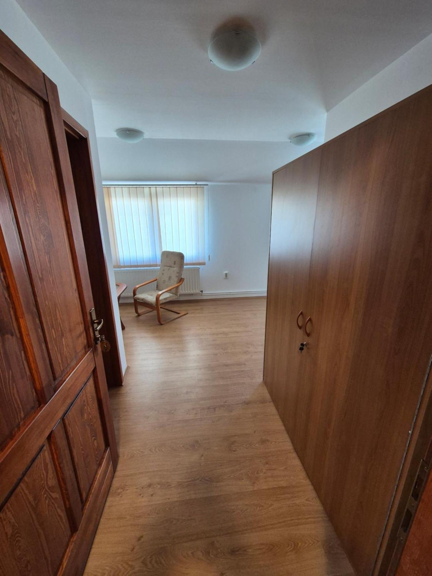 Wolf Apartments Sîngeorgiu de Mureş Esterno foto